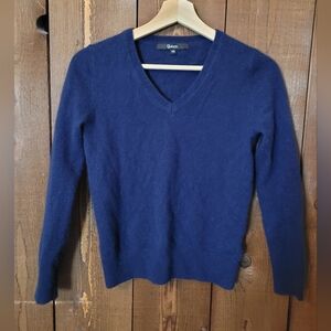 Quince Cashmere V-Neck Sweater
